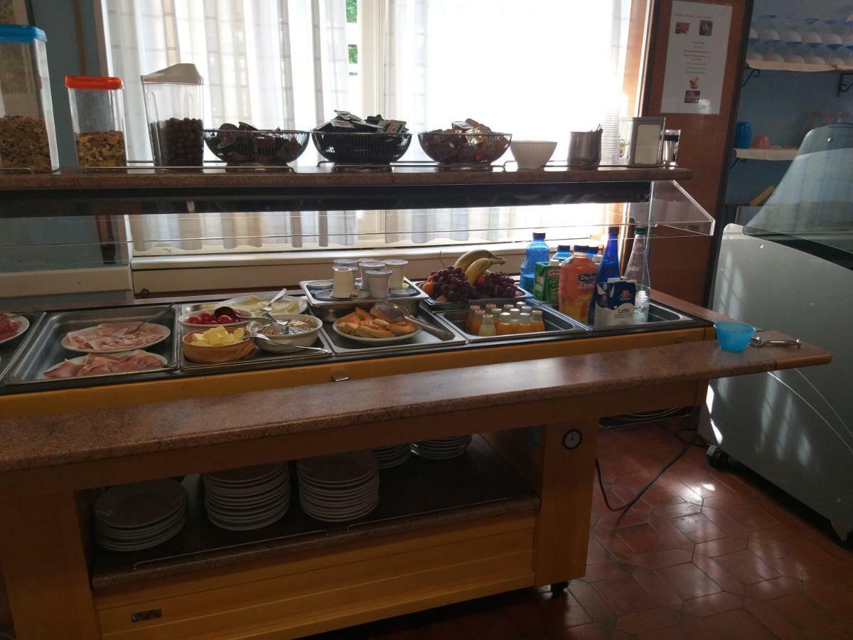 Ferienpark Camping Hotel Au Lac De Como