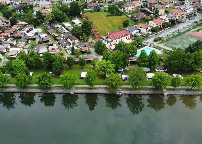Camping Hotel Au Lac De Como